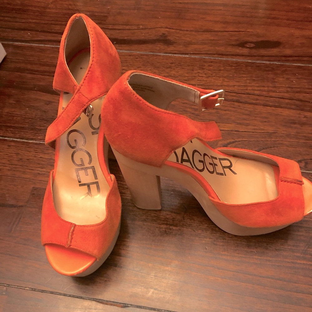 Kelsi Dagger Burnt Orange Suede Heels sz 6